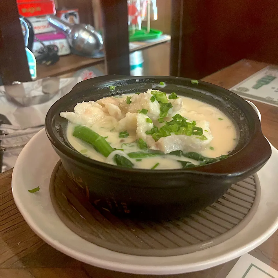 Grouper rice noodles with fish and tofu soup|skyblueさん