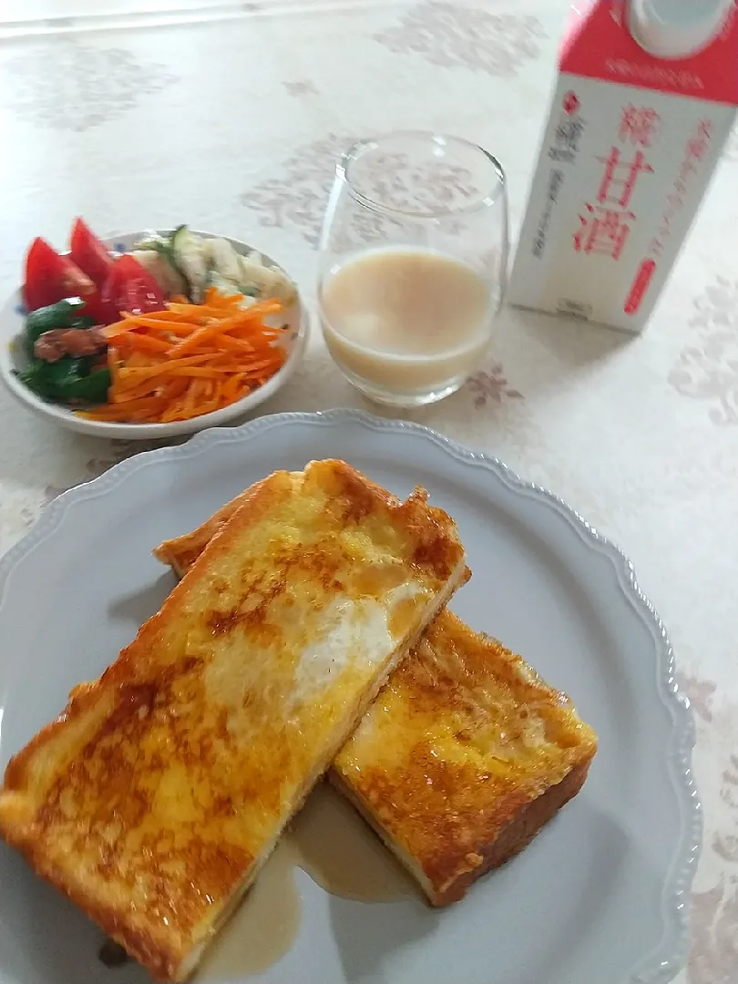 ☆今日の朝ご飯☆糀甘酒とフレンチトースト  「 モニターで糀甘酒頂きました。😆💕✨」|hamamaさん