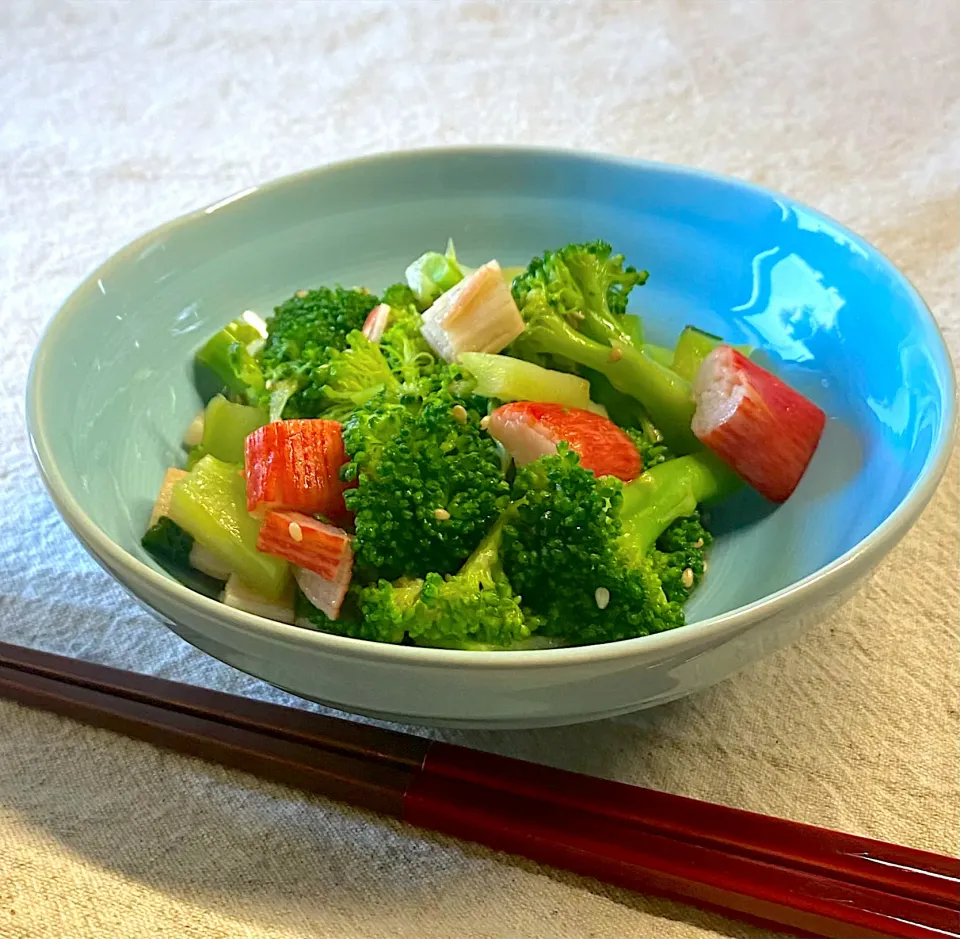 ブロッコリーとカニカマのサラダ|かっちゃん杉さん