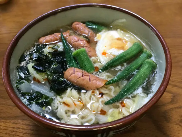 エースコックのワンタンメン🍜❗️(๑･̑◡･̑๑)✨|サソリさん