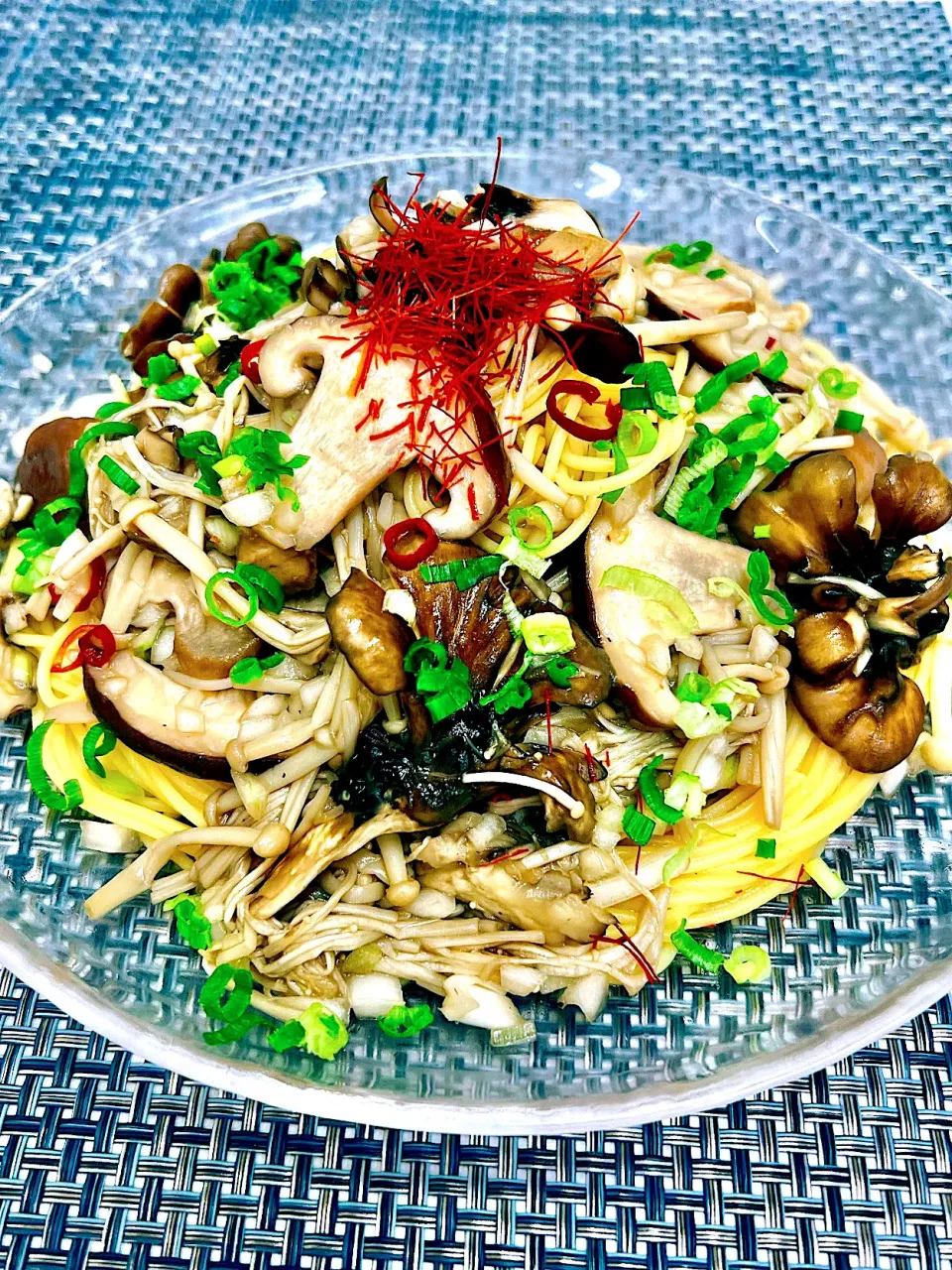 夏にピッタリ！きのこの冷製パスタ|まめもにおさん