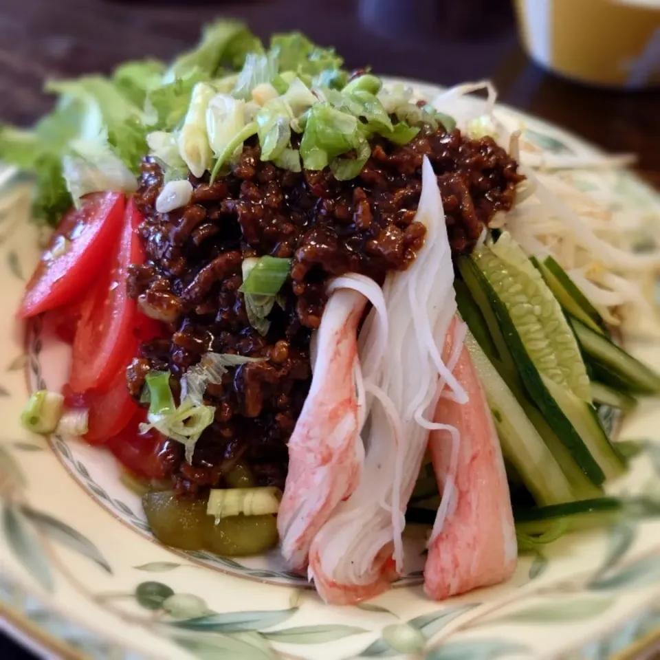 Snapdishの料理写真:ジャージャー麺(*^_^*)|しーPaPaさん