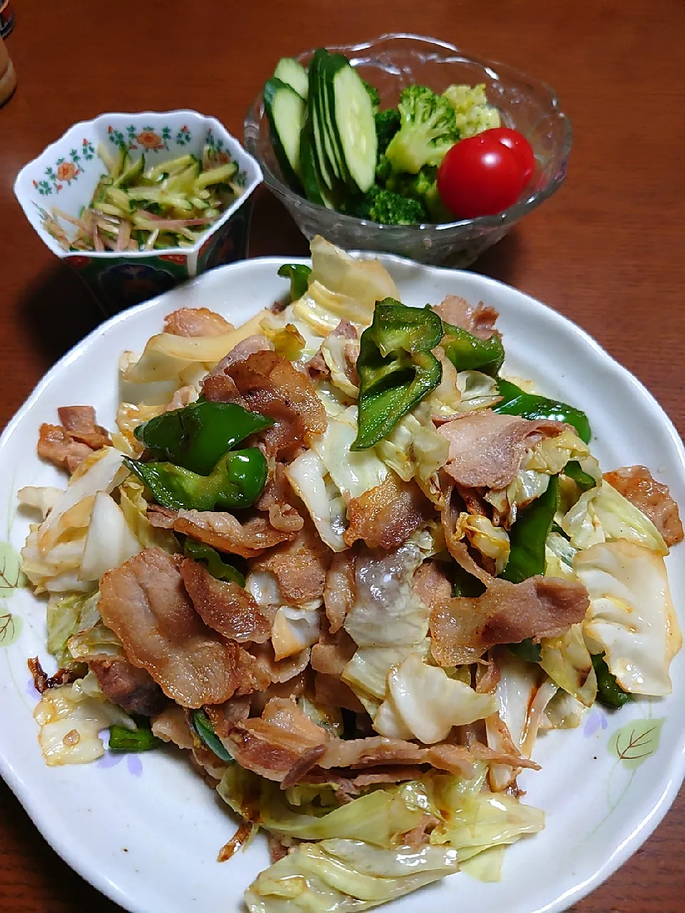 回鍋肉
ミョウガと大葉の和え物
サラダ|ぱやさん