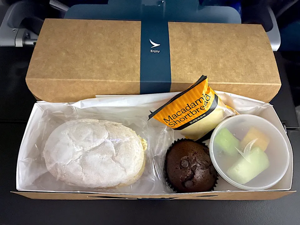 Airplane meal|skyblueさん