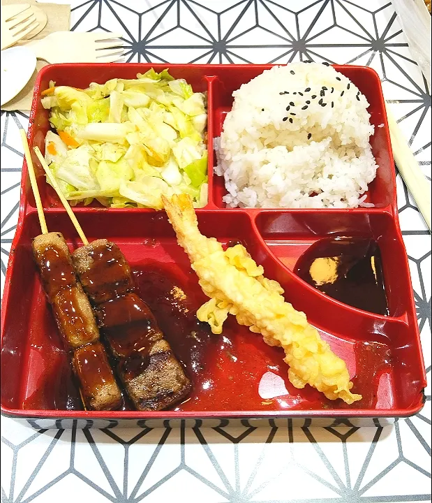 BBQ Wagyu and tempura bento|Mariano Ngさん