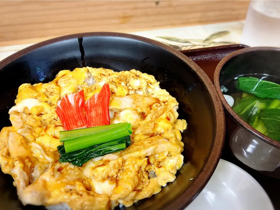 おやこ丼（とり肉、たまご） ¥650|Blue Moon Caféさん