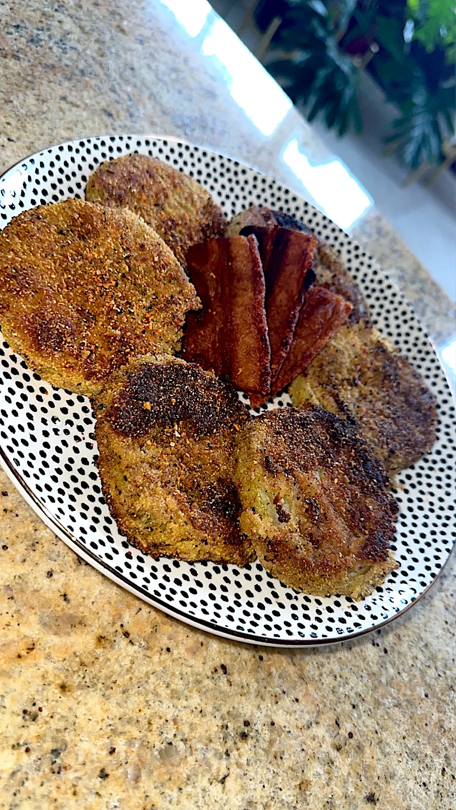 Fried green tomatoes and salt pork☺️|Tawanjaさん