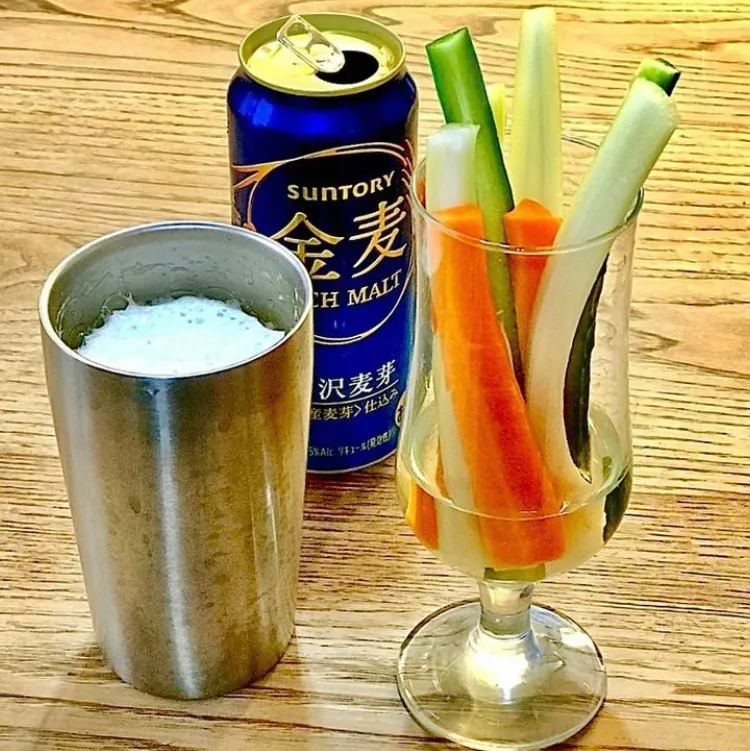 ビールピクルスで昼間っからビール|ばくあんしゃさん