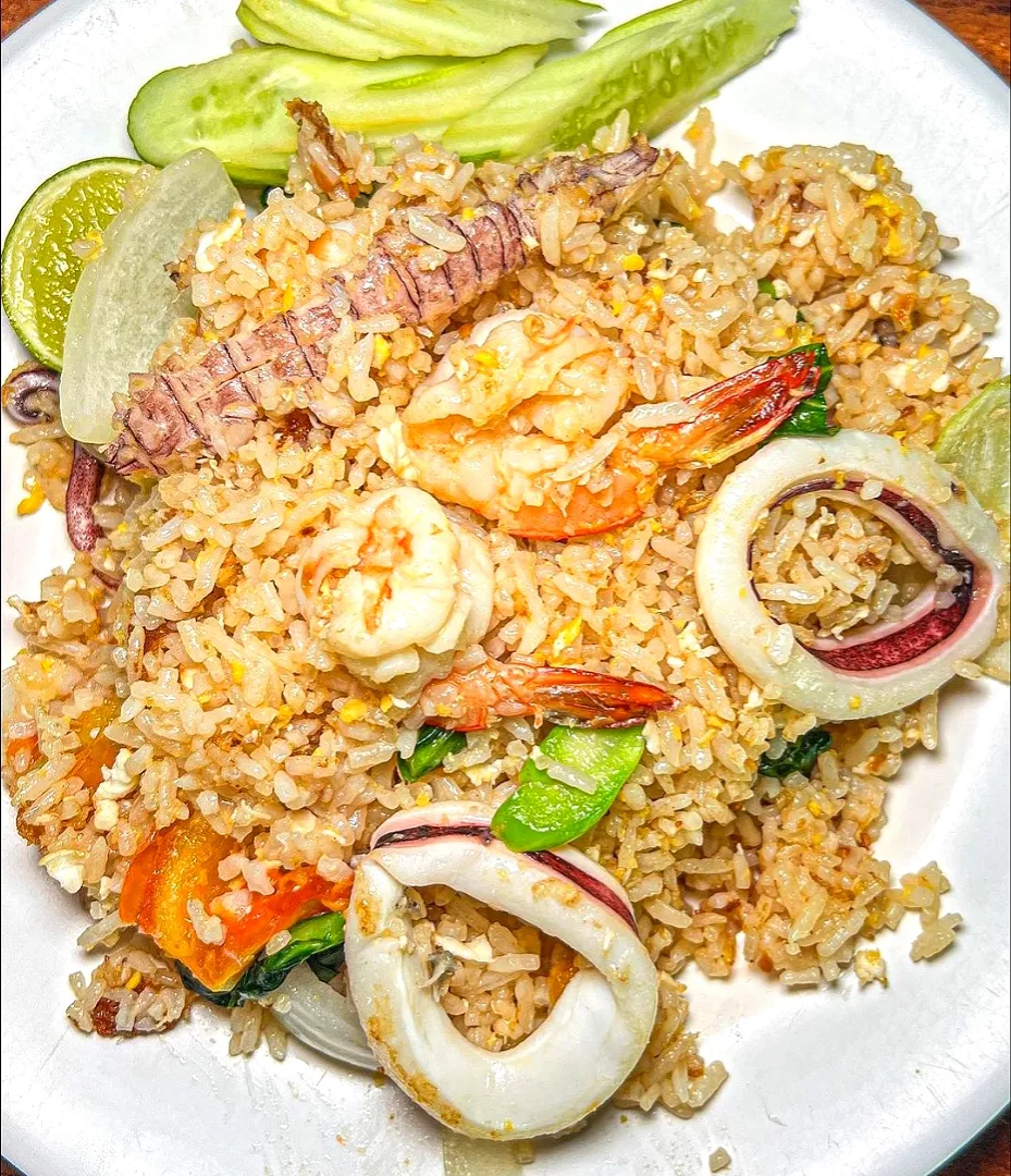 Seafood Fried Rice 🦐🦀🦑🍚
...
...
Mmmmm... Super YUMMY! 🤤|An'leeさん