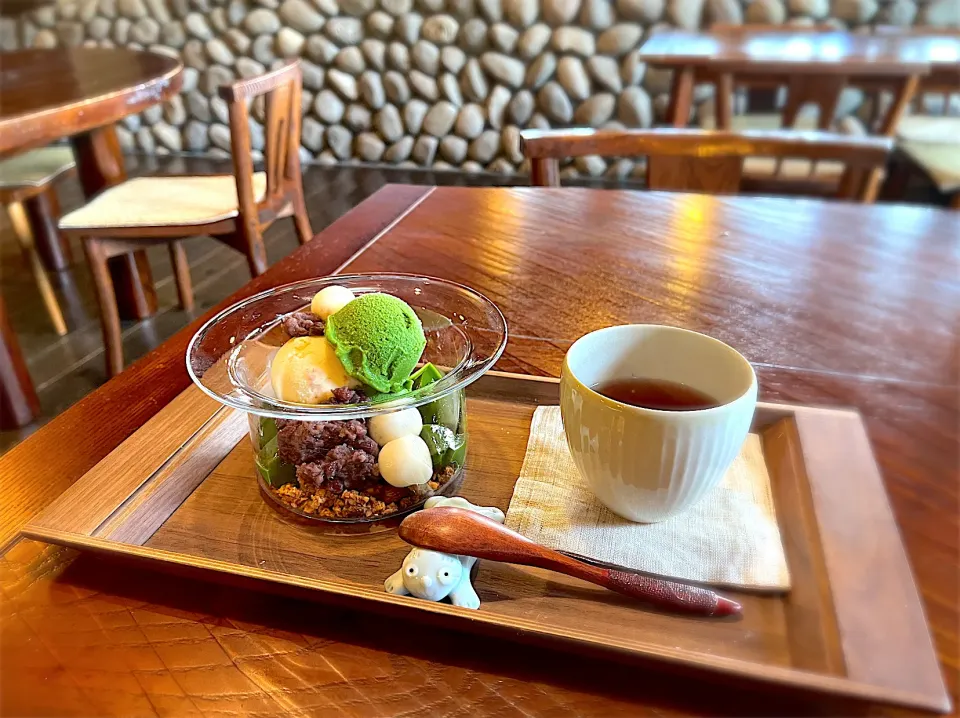 抹茶パフェ꒰ 🍵 ꒱  Cafe たねの隣り|ナナさん