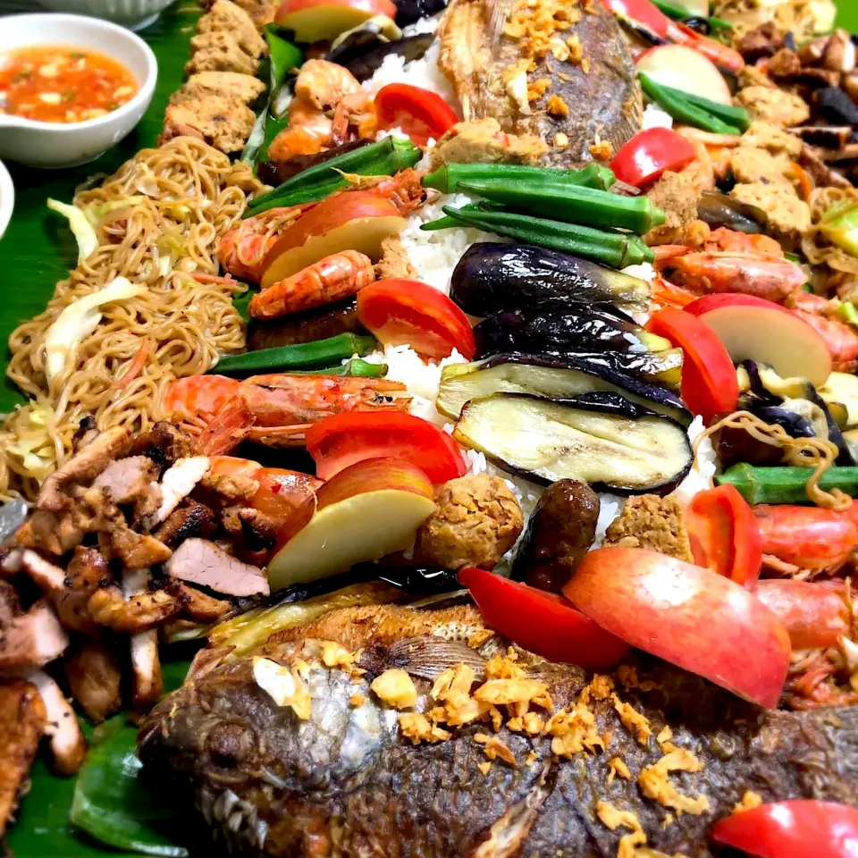 Snapdishの料理写真:Boodle fight(filipino dish)|sharmellさん