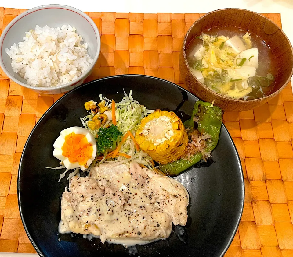 中学生息子のお昼ご飯🍚 チーズサラダチキン定食🍚🐓🧀|Snow10さん