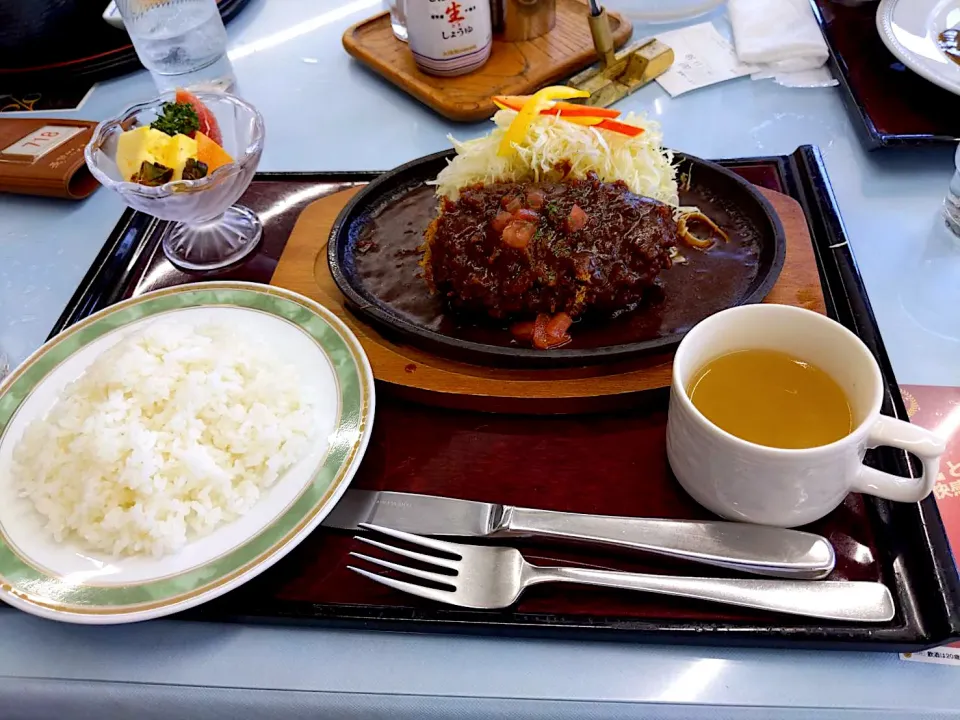 ゴルフ場飯⛳️😋『メンチカツ定食』|アライさんさん