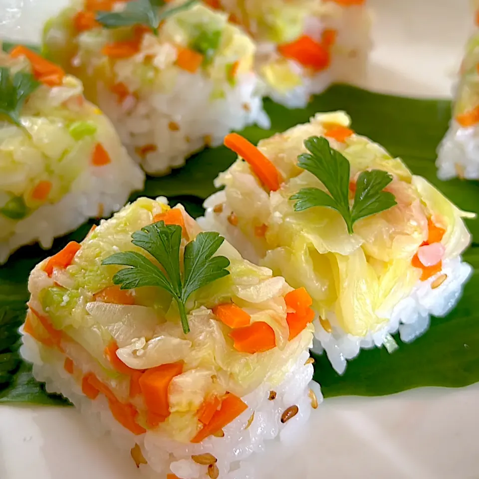 キャベツとニンジンの押し寿司|くまちゃんさん