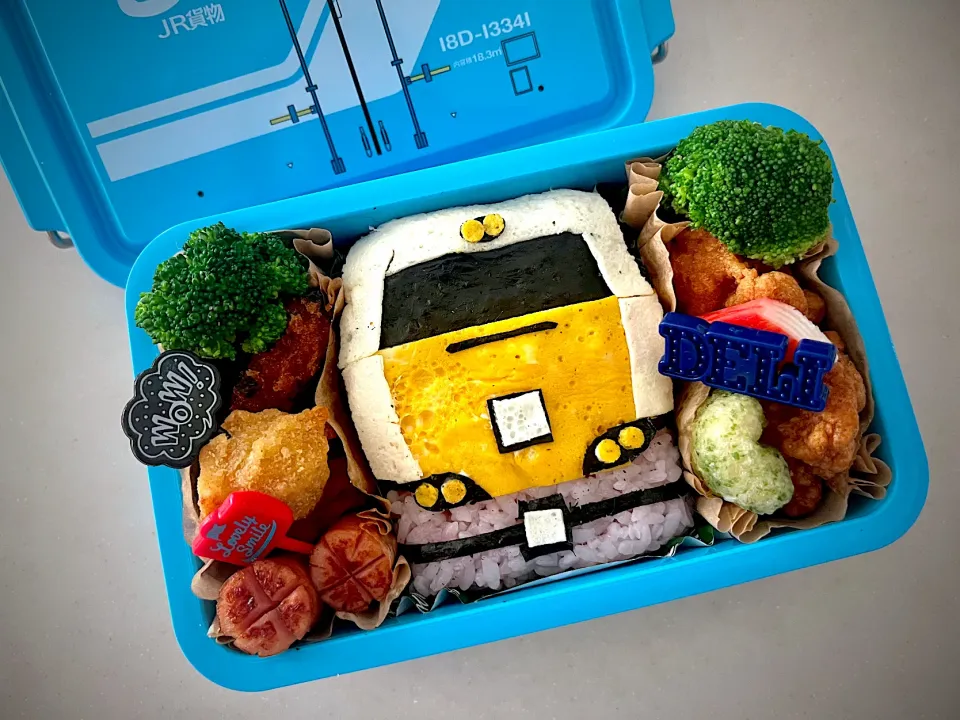 Snapdishの料理写真:電車弁当　特急つがる52号！|鉄男のママ（yume）さん