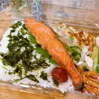 Snapdishの料理写真:鮭弁当|きのみんさん