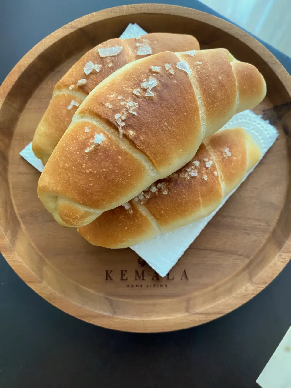 Snapdishの料理写真:塩パン🥐|CKさん