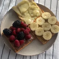 Breakfast Toast - different toppings|ajisatsanaさん