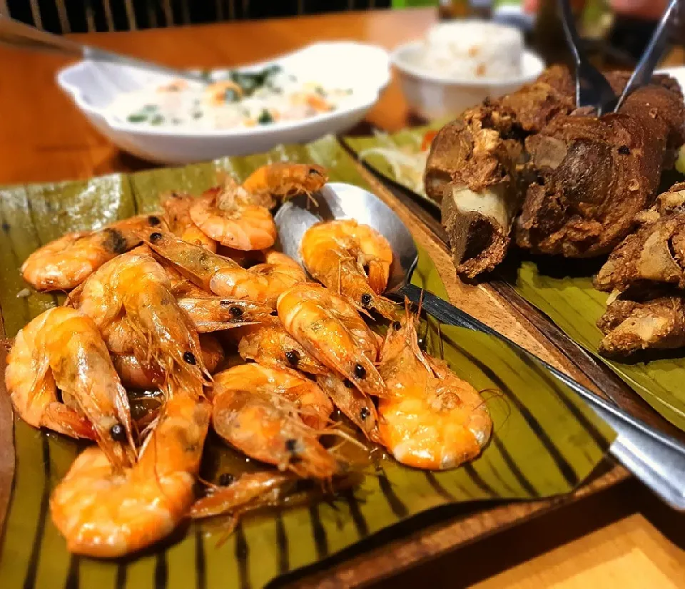 Snapdishの料理写真:Butter shrimp and fried pata|Sobolさん