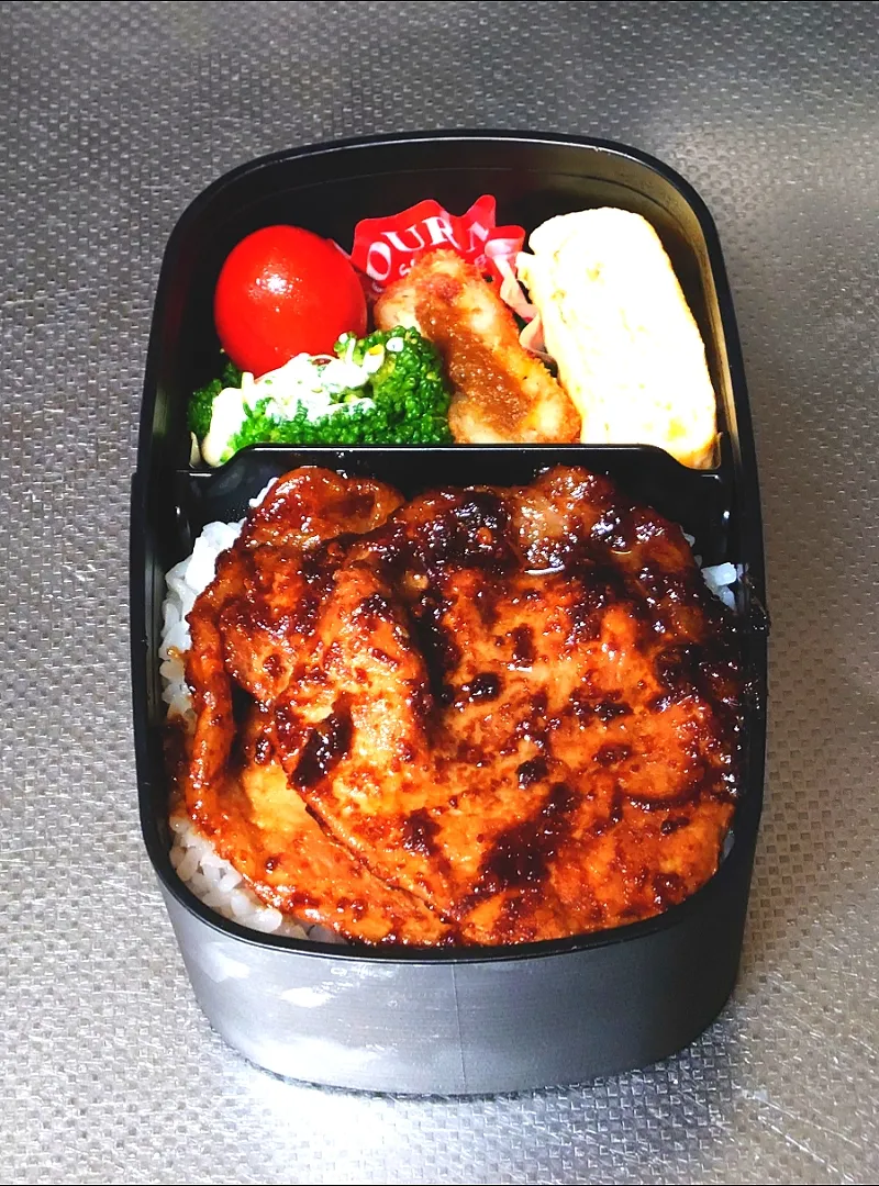 Snapdishの料理写真:豚丼弁当|黒川克博さん