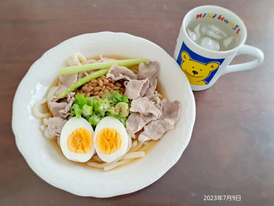 2023年7月9日の昼ご飯
納豆の冷やしうどん
焼酎水割り|ソラ♂のご飯さん