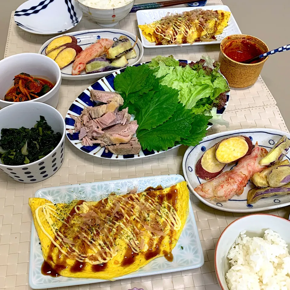 Snapdishの料理写真:天ぷら、とんぺい焼、ポッサム、オイキムチ|kekekeさん