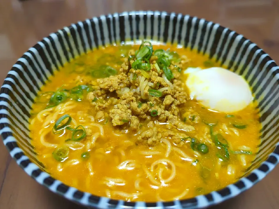 うまかっちゃんの、とんこつカレー麺|河zooさん