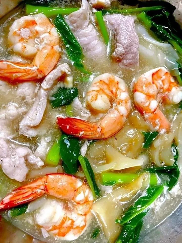 タイ🇹🇭バンコクのシーロムのレストランで食べた　海老のランナー(海老のタイ風あんかけ米麺) 美味しかった|Mikoshiba Kazutoshiさん