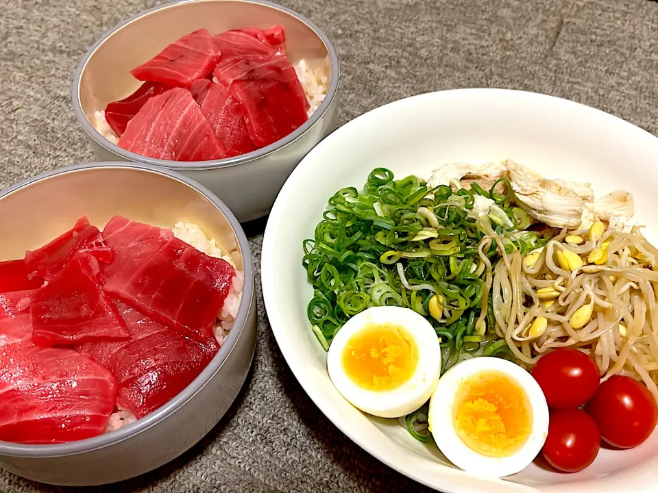 冷やし中華とミニマグロ丼|ちゃびきゅさん