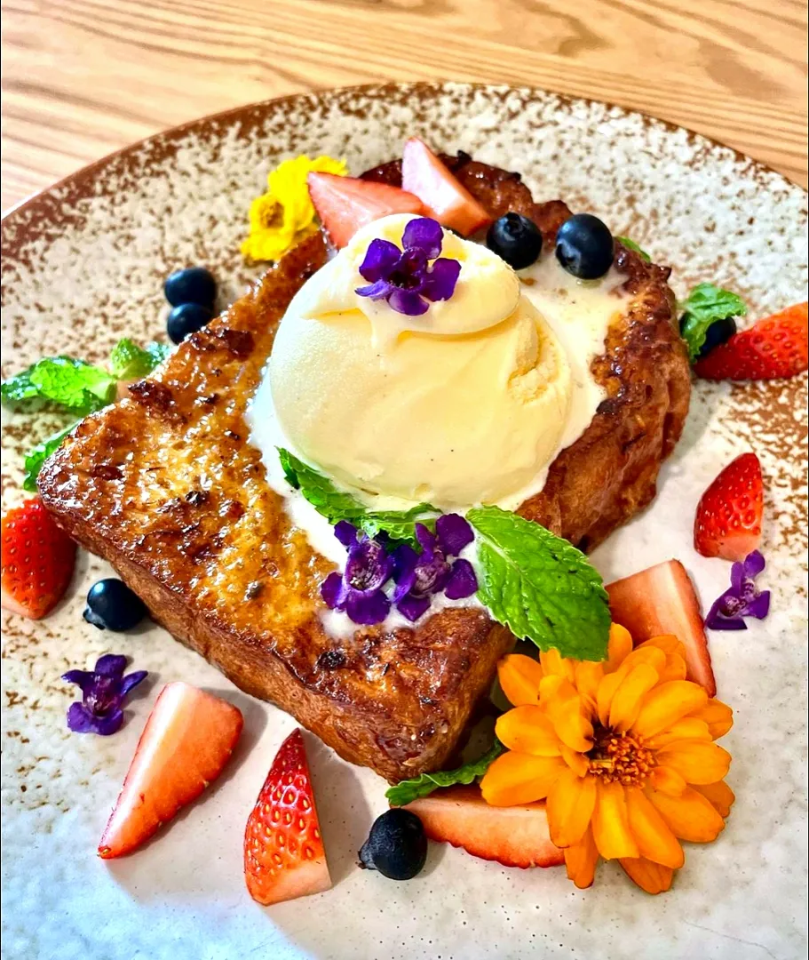 Berry Berry French Toast 🫐🍓🍞🍧
...
...
Mmmmm... Pretty, Sweet & Yummylicious! 🤤🫶🏻|An'leeさん