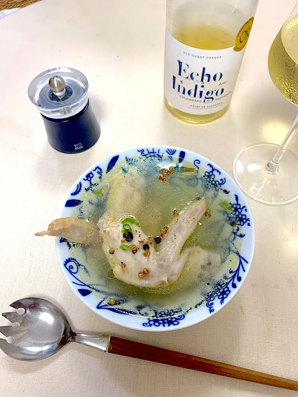 鶏手羽元のスープ
オランダ風インドネシア料理|KimaLABOさん