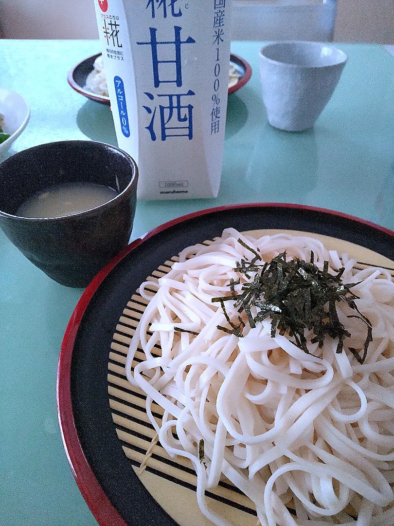 Snapdishの料理写真:うどんを白だし＆甘酒で❗|かずにゃさん