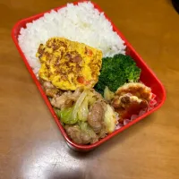 オムレツ先生！野菜炒めくんが！！！弁当|みゃりたさん