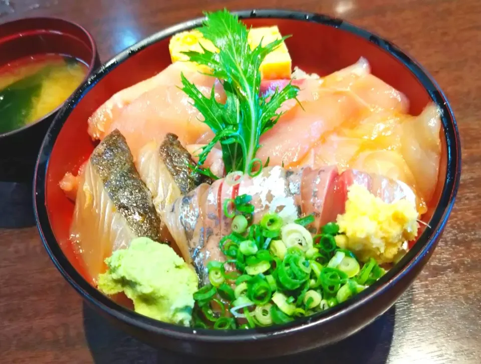 小田原地魚多め丼|じょうさん