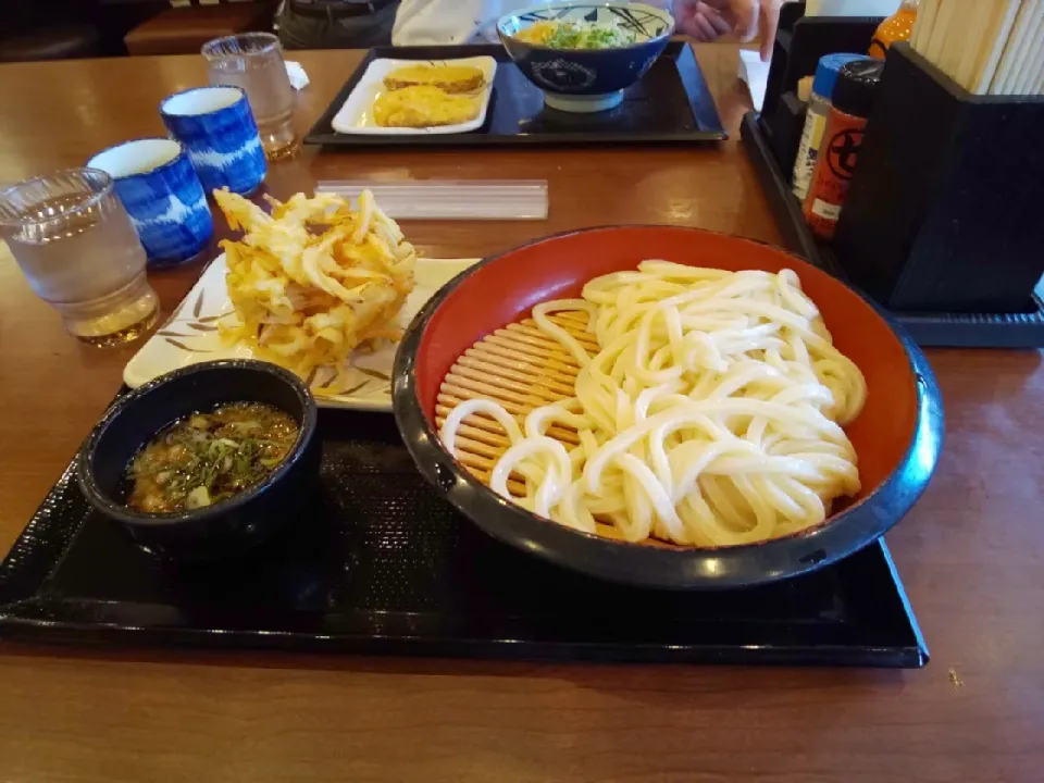 ざるうどん・大、野菜かき揚げ(丸亀製麺、昼飯)|enarinさん