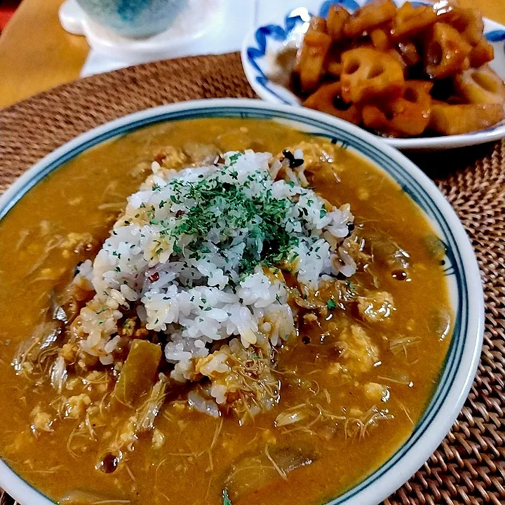 うちでカレーの定番副菜といえばレンコンきんぴら|705さん