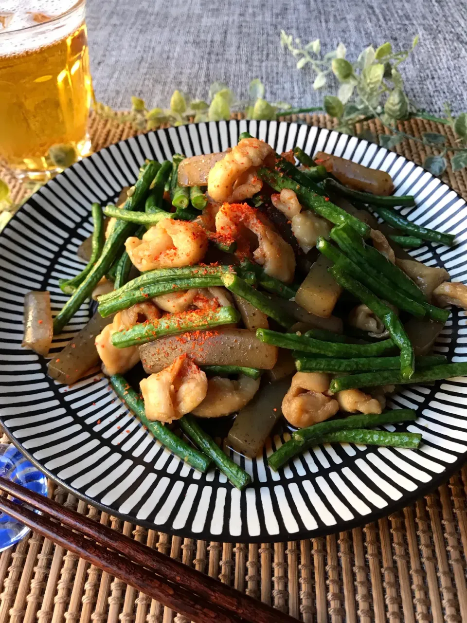 ひとみんΨ(*´∀｀)Ψさんの料理 鶏皮こんにゃくささげ甘辛煮|まなまな♡さん