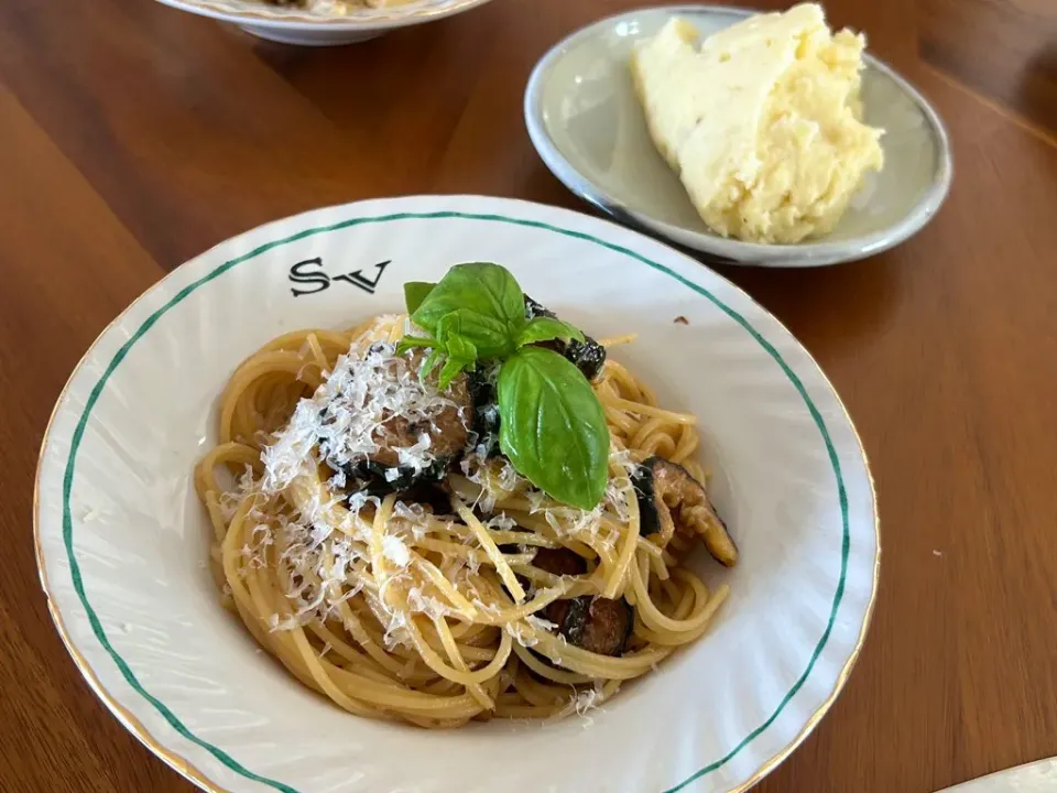 Snapdishの料理写真:揚げズッキーニのパスタ|takosさん