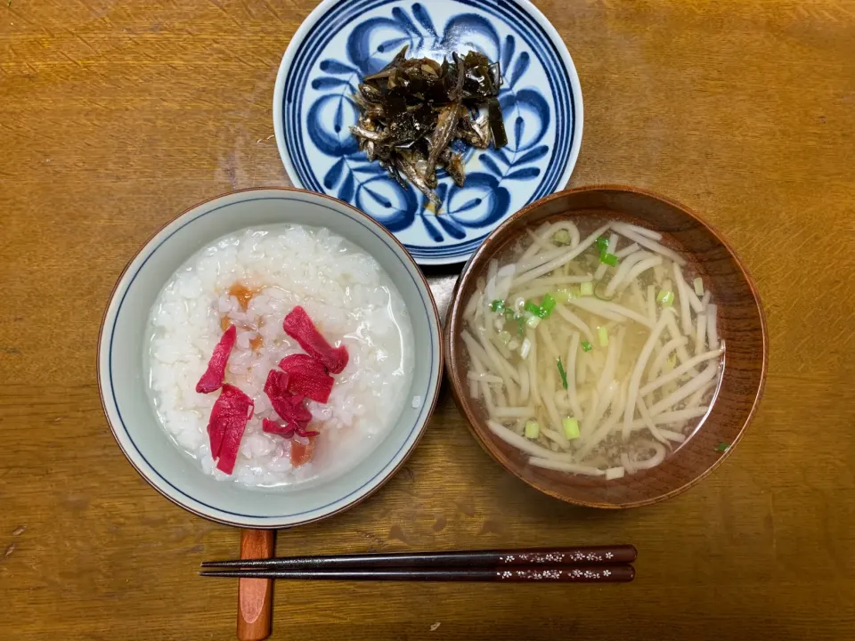 Snapdishの料理写真:梅干と紅生姜のお粥|ATさん