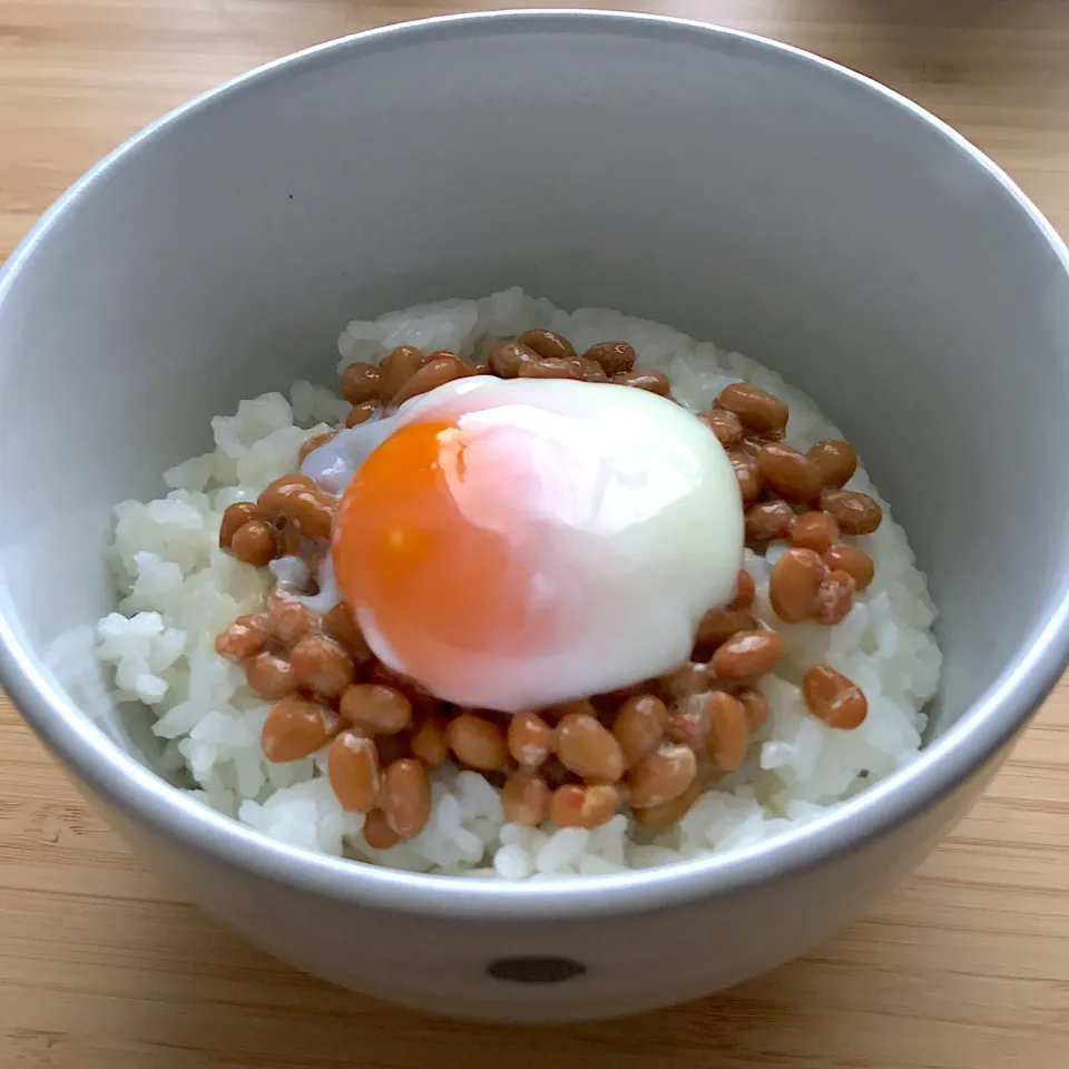 Snapdishの料理写真:温たま納豆丼|hermitさん