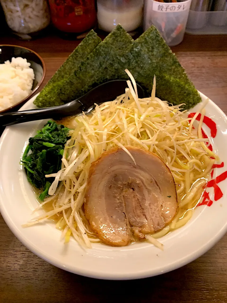 Snapdishの料理写真:家系？ラーメン@房総吟家姉崎店|Minor.SSKさん