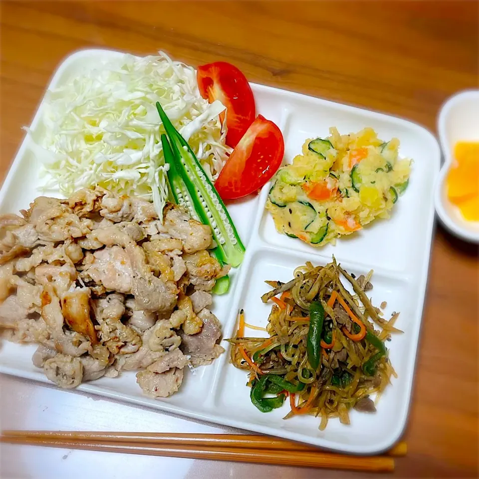 Snapdishの料理写真:豚こま塩麹炒め|teritamagoさん