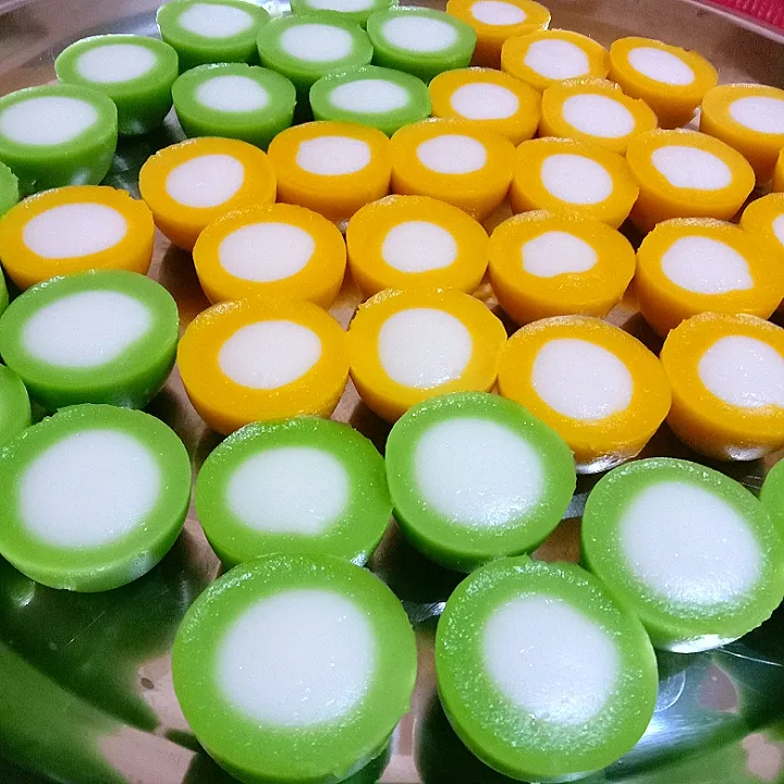 nona manis pandan & labu kuning|dapur_fiah25さん