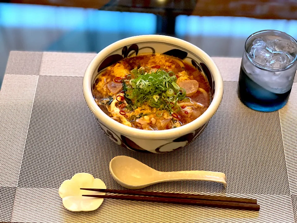 お盆休み2日目の朝ご飯。昨夜もつ鍋からの、もつ鍋の出汁で卵とじうどん🍲|yokoさん