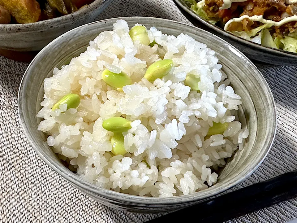 Snapdishの料理写真:枝豆ごはん|しげさんさん