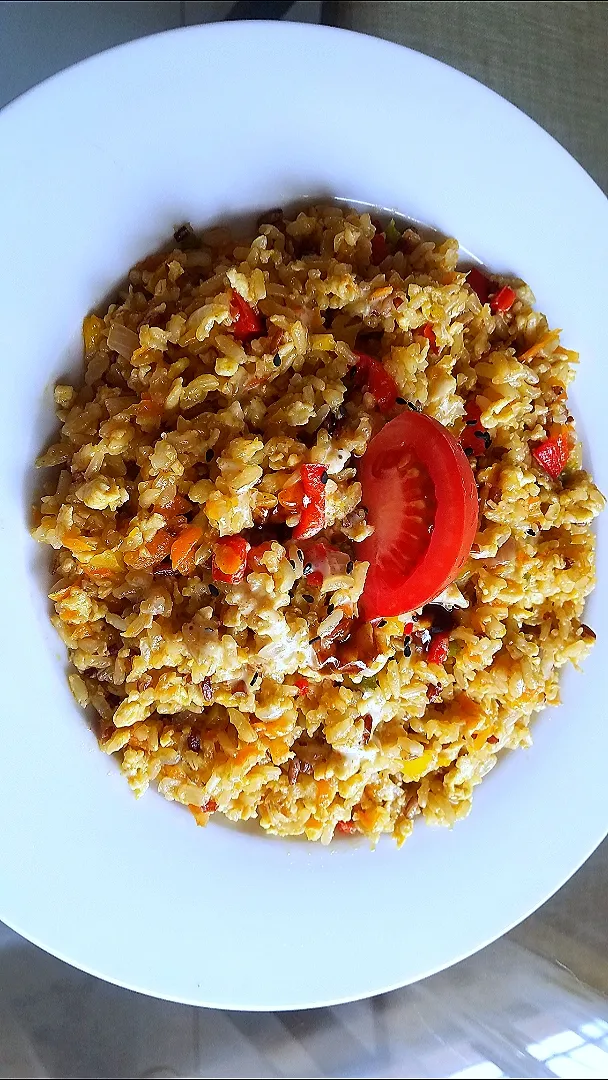 Snapdishの料理写真:brown rice, with egg vegetable fry|Busisiwe Malunduさん