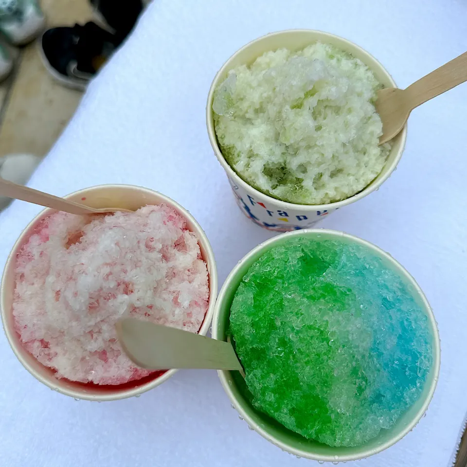 いちごと練乳🍓🐄抹茶と練乳 🍵🐄メロンとブルーハワイ🍈🌊🍧|愛さん