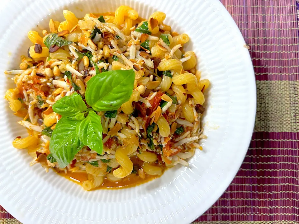 Fusilli Lunghi con bianchetti e pomodorini|Rjさん