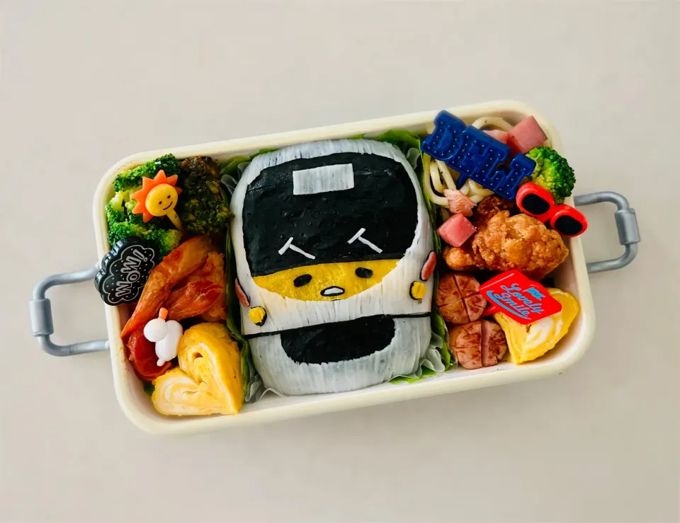 Snapdishの料理写真:電車弁当　西武鉄道30000系　ぐでたま スマイルトレイン♪|鉄男のママ（yume）さん