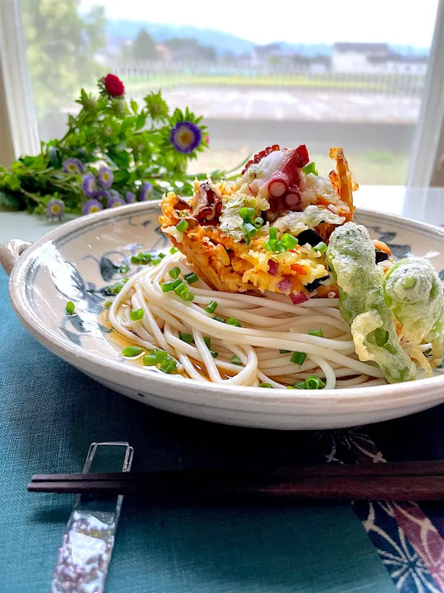 Snapdishの料理・レシピ写真:蛸と野菜のかき揚げのせ🥢ぶっかけ太素麺｜『父の日特集』 お父さんの大好物なあに？